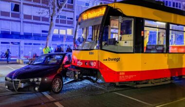 Straßenbahn-Unfall nach missglücktem U-Turn eines Autofahrers