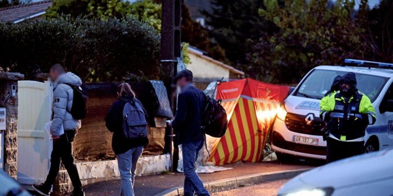 Auto landet in Frankreich im Pool – drei Tote