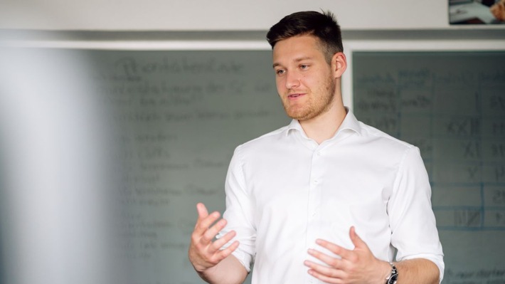 Gen Z will YouTuber werden? So begeistern Handwerker den Nachwuchs wirklich für echte Arbeit