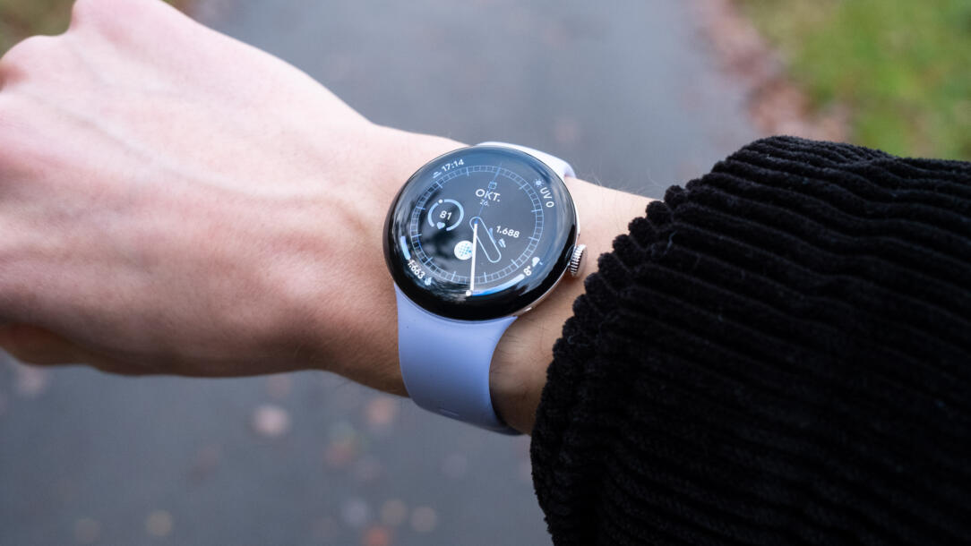 google pixel watch 4 smartwatch am arm