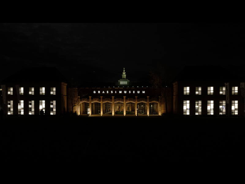 Große künstlerische Lichtinstallation am Grassimuseum Leipzig wird eingeweiht