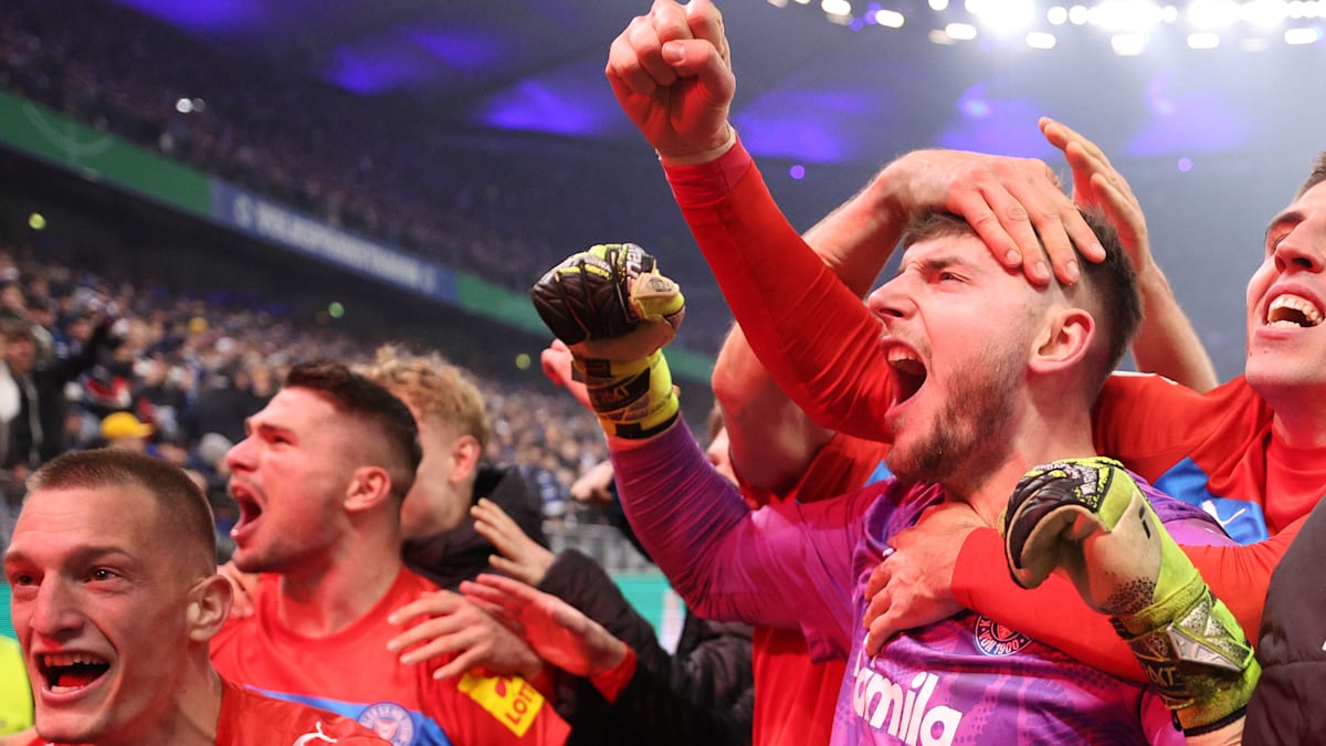 DFB-Pokal: HSV-Torwart pariert denselben Elfmeter zweimal – doch am Ende jubelt Kiel in Hamburg