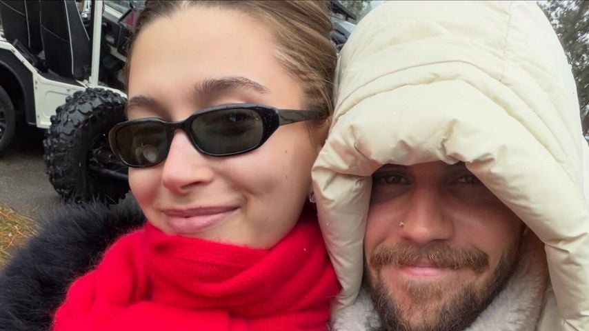 Hailey Bieber und Justin Bieber machen ein Selfie, Dezember 2025