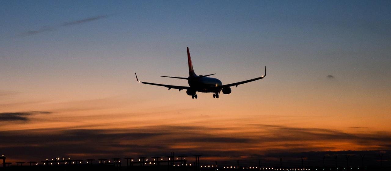 Ein Flugzeug von Turkish Airlines landet am Flughafen Hannover (Archivbild vom 20.11.2025)