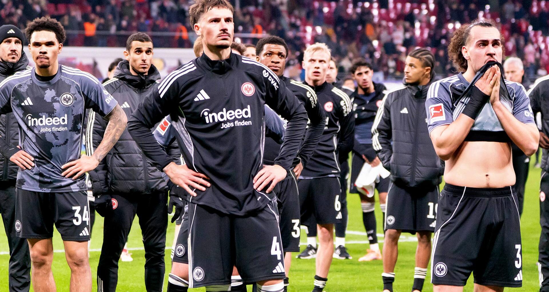 Vor Augsburg - Quo Vadis Eintracht? | hessenschau Sport vom 12.12.2025 - Video