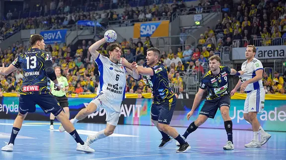 Spielszene HSV Hamburg gegen Rhein-Neckar Löwen