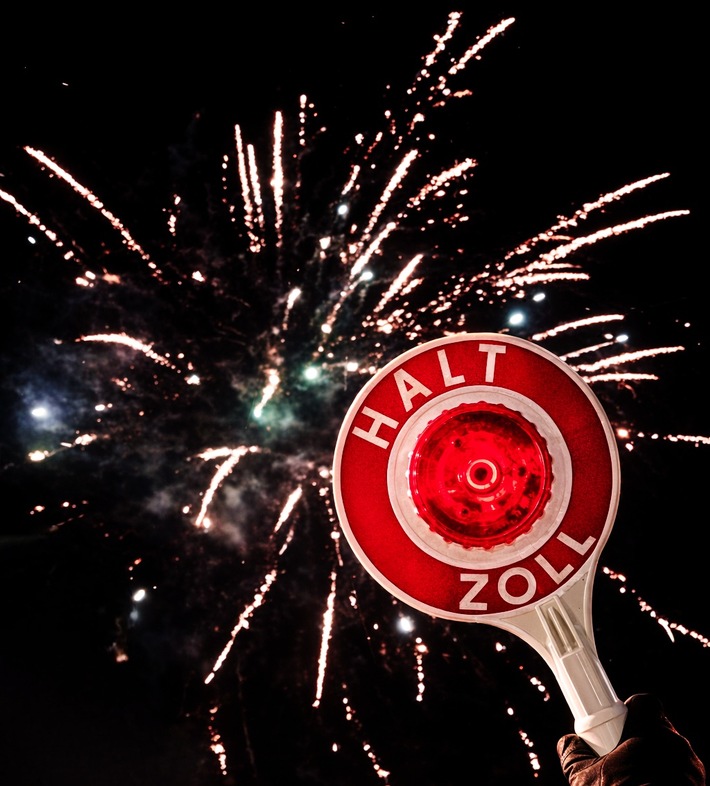 HZA-KA: Gefährliche Pyrotechnik/ Zoll mahnt zur Vorsicht bei Feuerwerk aus dem Ausland