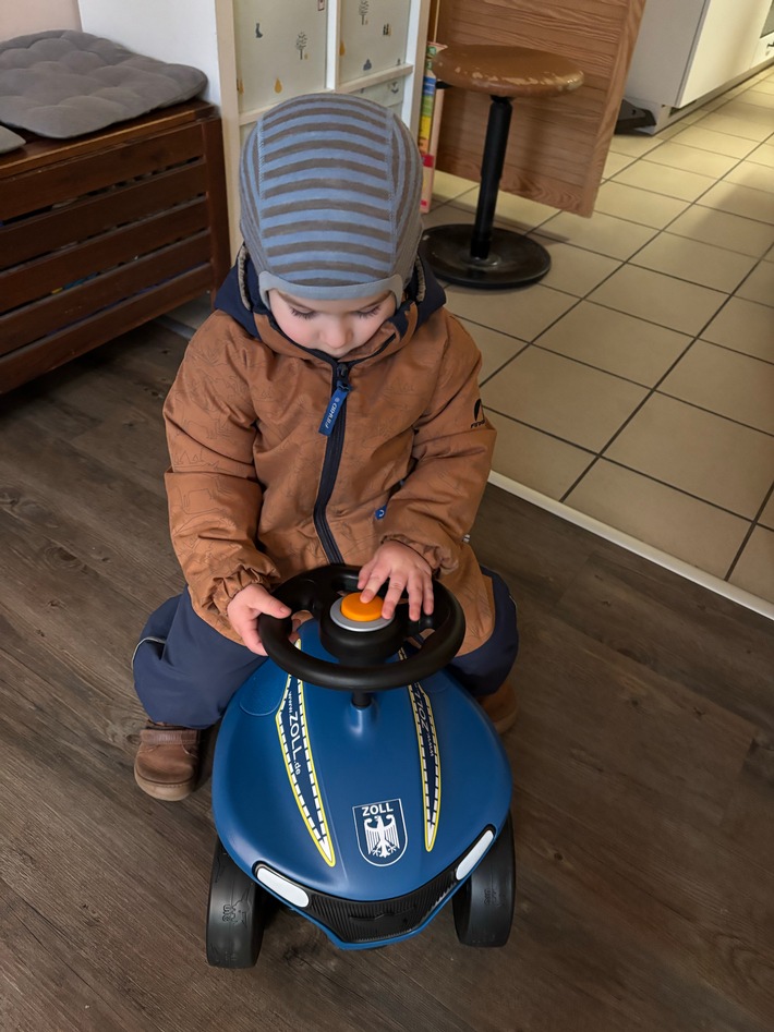 HZA-KI: Spendenaktion des Hauptzollamts Kiel unterstützt Kindertagesstätten in der Region