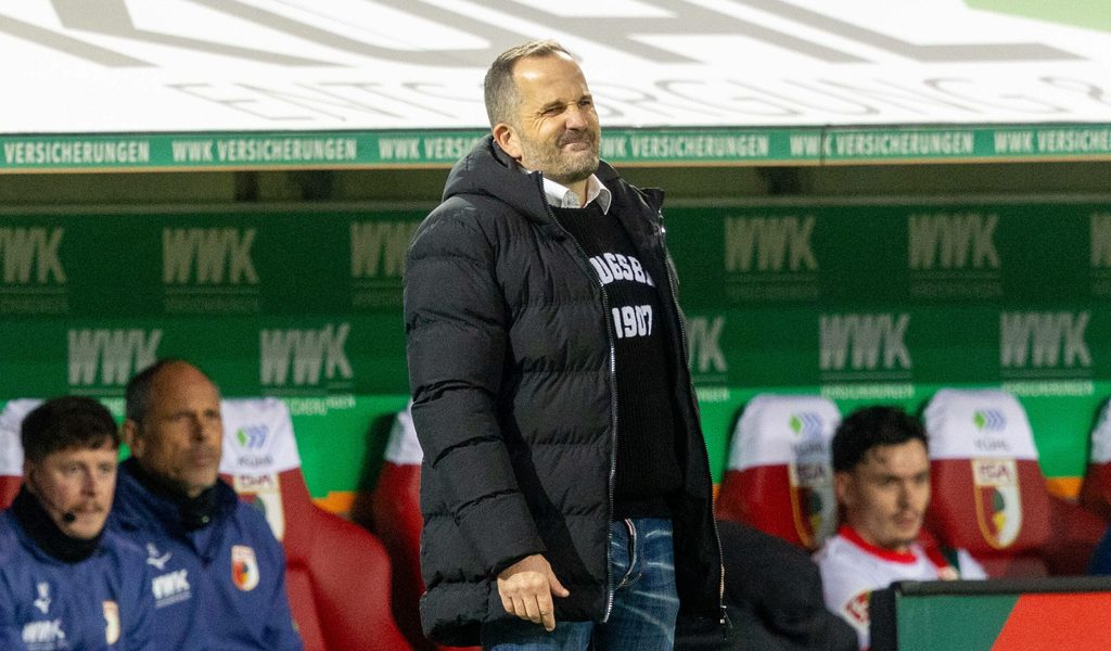 „Der Plan ist sehr eindeutig“: Trainer-Entscheidung in Augsburg gefallen