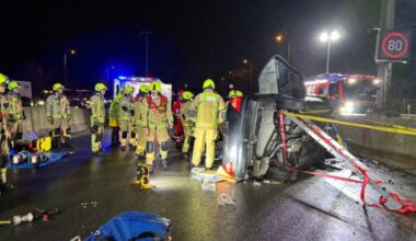 Schwerer Unfall auf Autobahn in Berlin – Feuerwehr rettet eingeklemmte Person aus Pkw