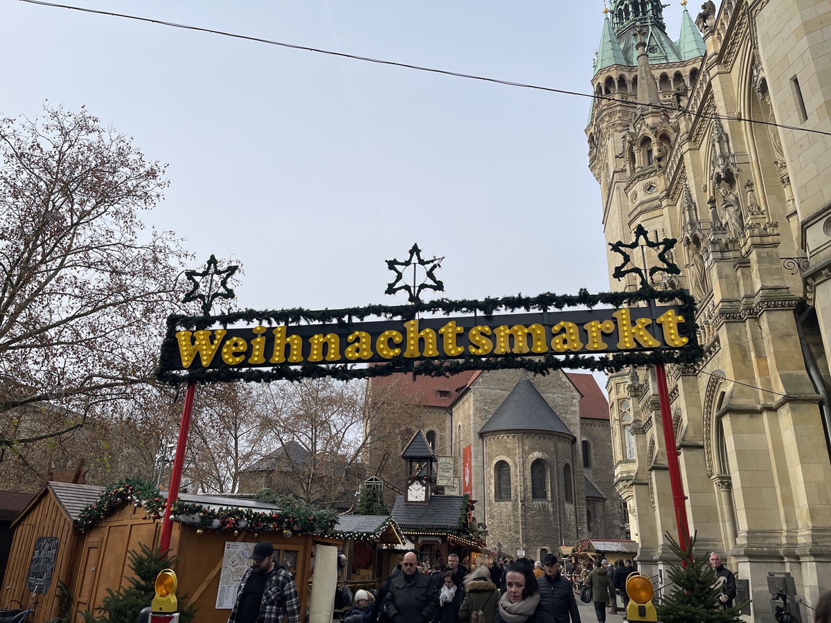 Braunschweig: Mit 20 Euro auf dem Weihnachtsmarkt! Lohnt es sich?