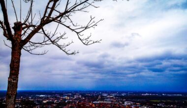 Stürmische Weihnachten in der Region Karlsruhe beschäftigen Feuerwehr und Polizei