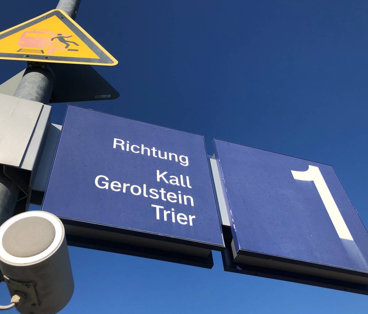 Bahn fährt wieder durch die Eifel nach Bonn