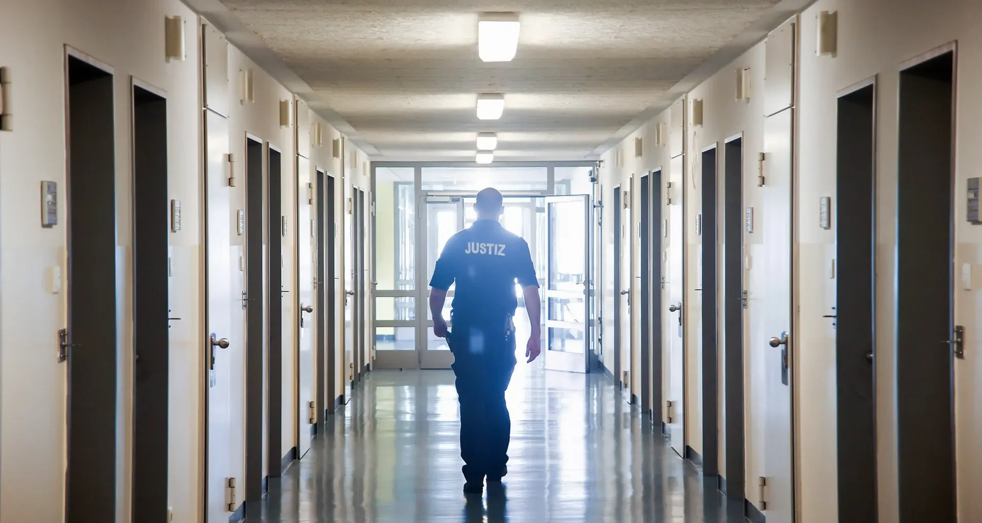 Hamburg lagert Gefangene nach Mecklenburg-Vorpommern aus