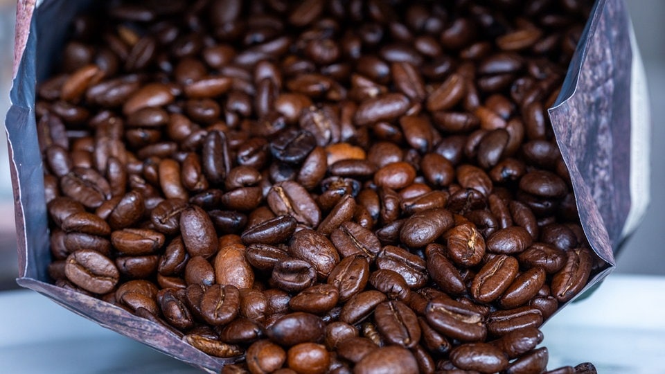 Verbraucherzentrale deckt auf: 44 von 46 Kaffeepackungen wiegen zu wenig