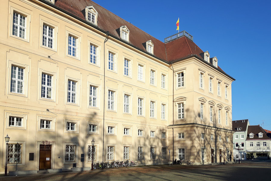 In der Karlsburg: Erster Karlsruher Fachtag zum Thema Einsamkeit