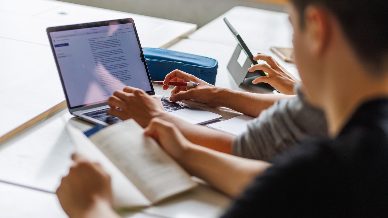 Welche Rolle Künstliche Intelligenz an Bremens Schulen spielt