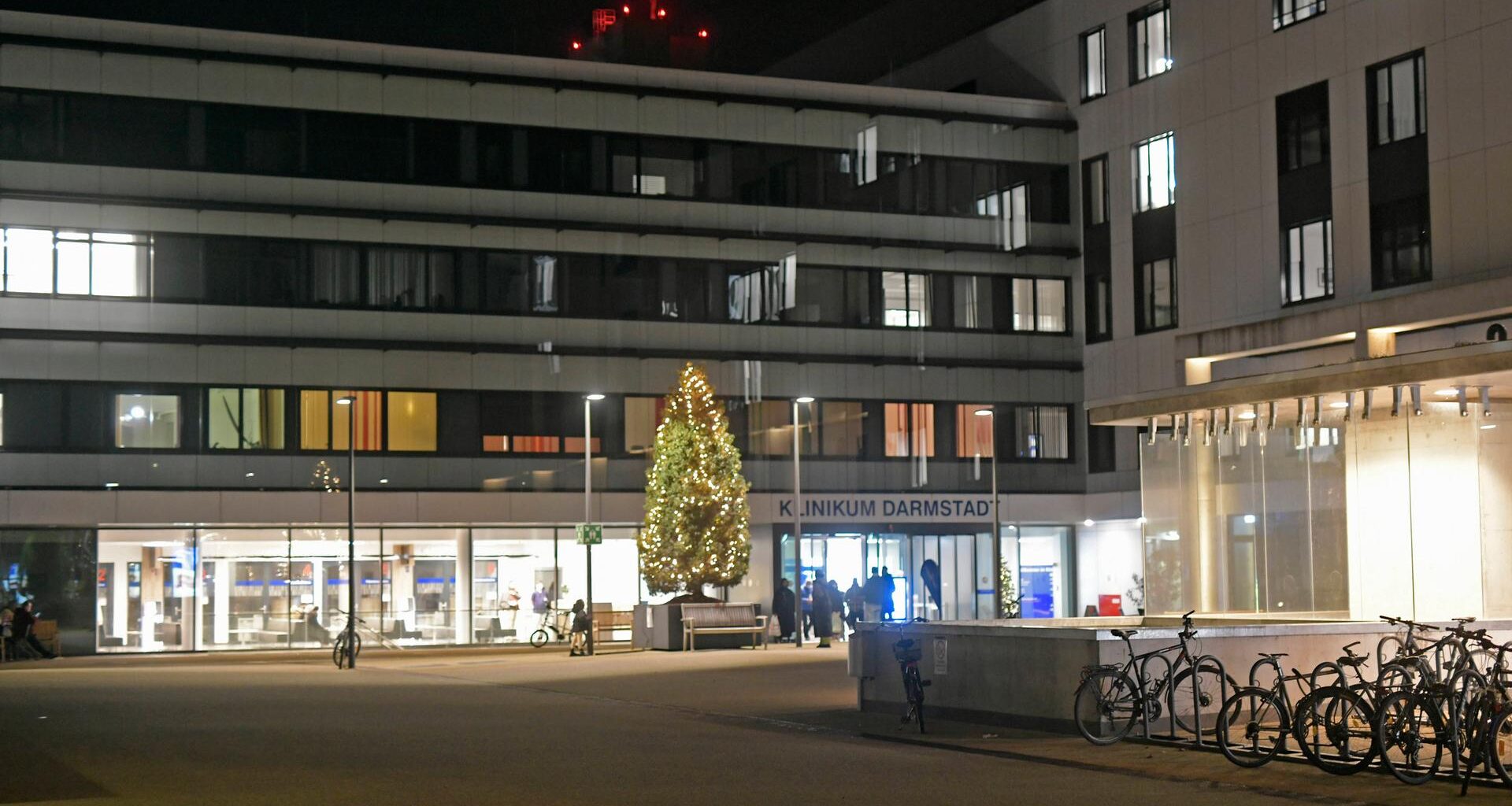 Mit Kopfverletzungen auf Intensivstation: Mann attackiert Arzt im Klinikum Darmstadt