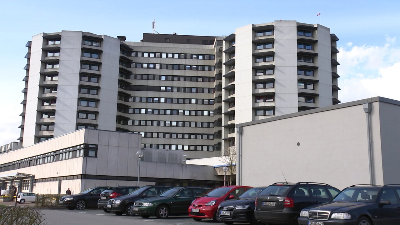 Neue Krebs-Fehlbefunde: Bremer Gesundheitssenatorin fordert Aufklärung