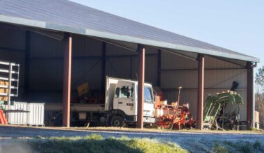 Landwirt baut Halle für Landmaschinen – Gericht zwingt Baubehörde zur Baugenehmigung