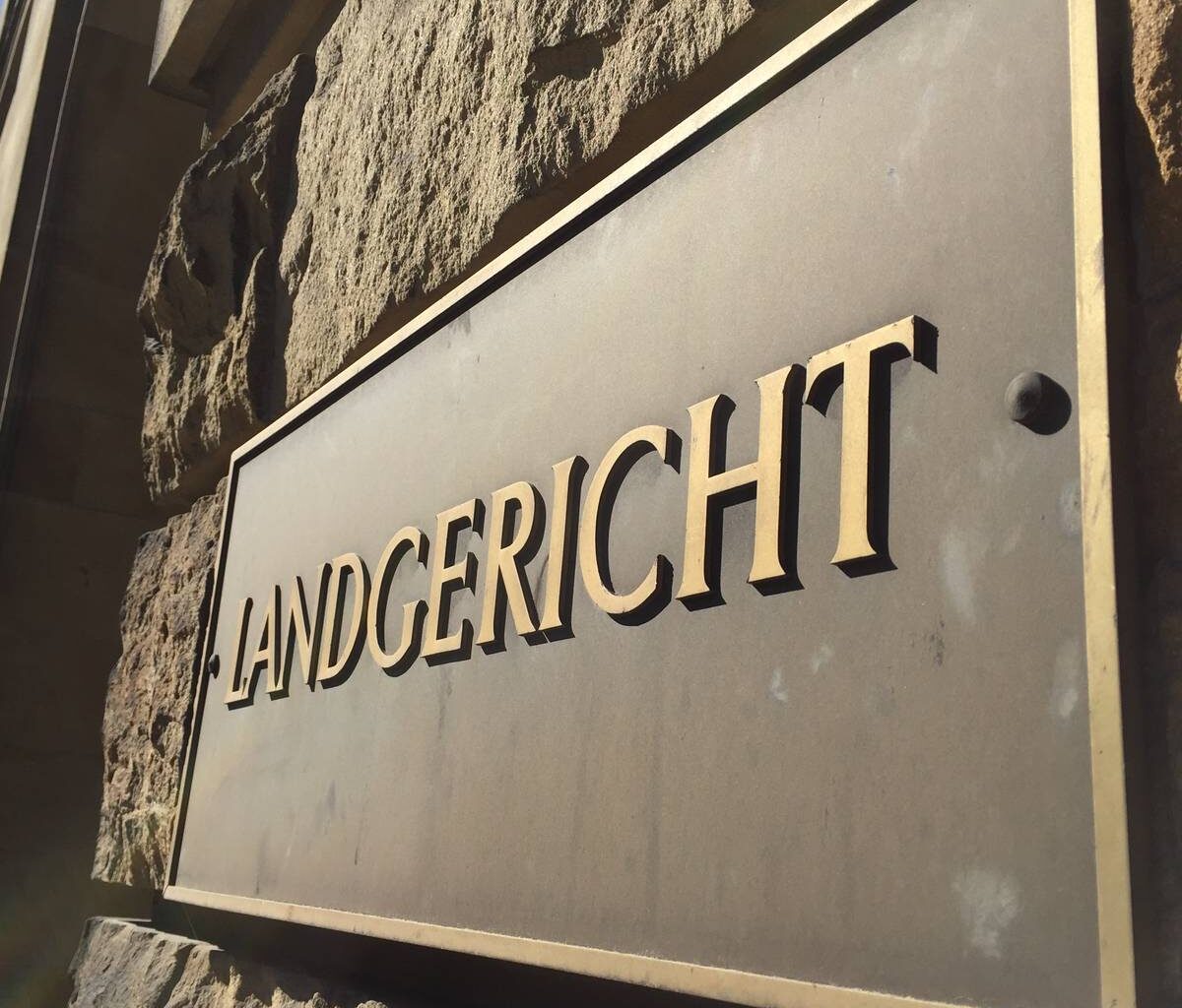 Urteil in Mönchengladbach: Betrüger muss in Haft