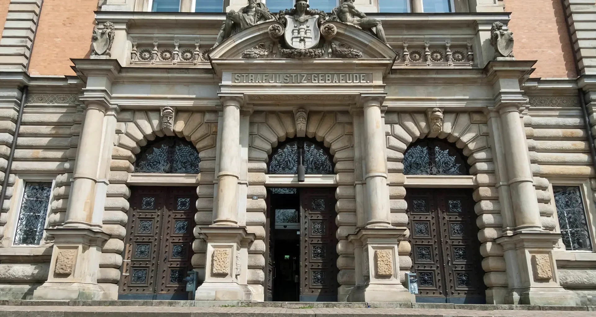 Krebsmedikamente: Anklage wegen Bestechung und Abrechnungsbetrug