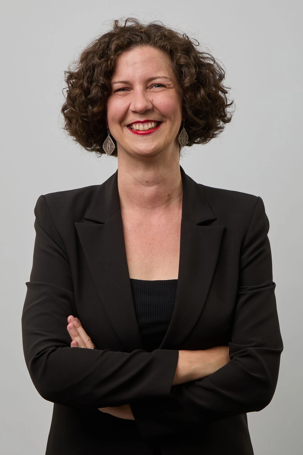 Lisa Rüth ist auf die Finanzmarktkommunikation spezialisiert.