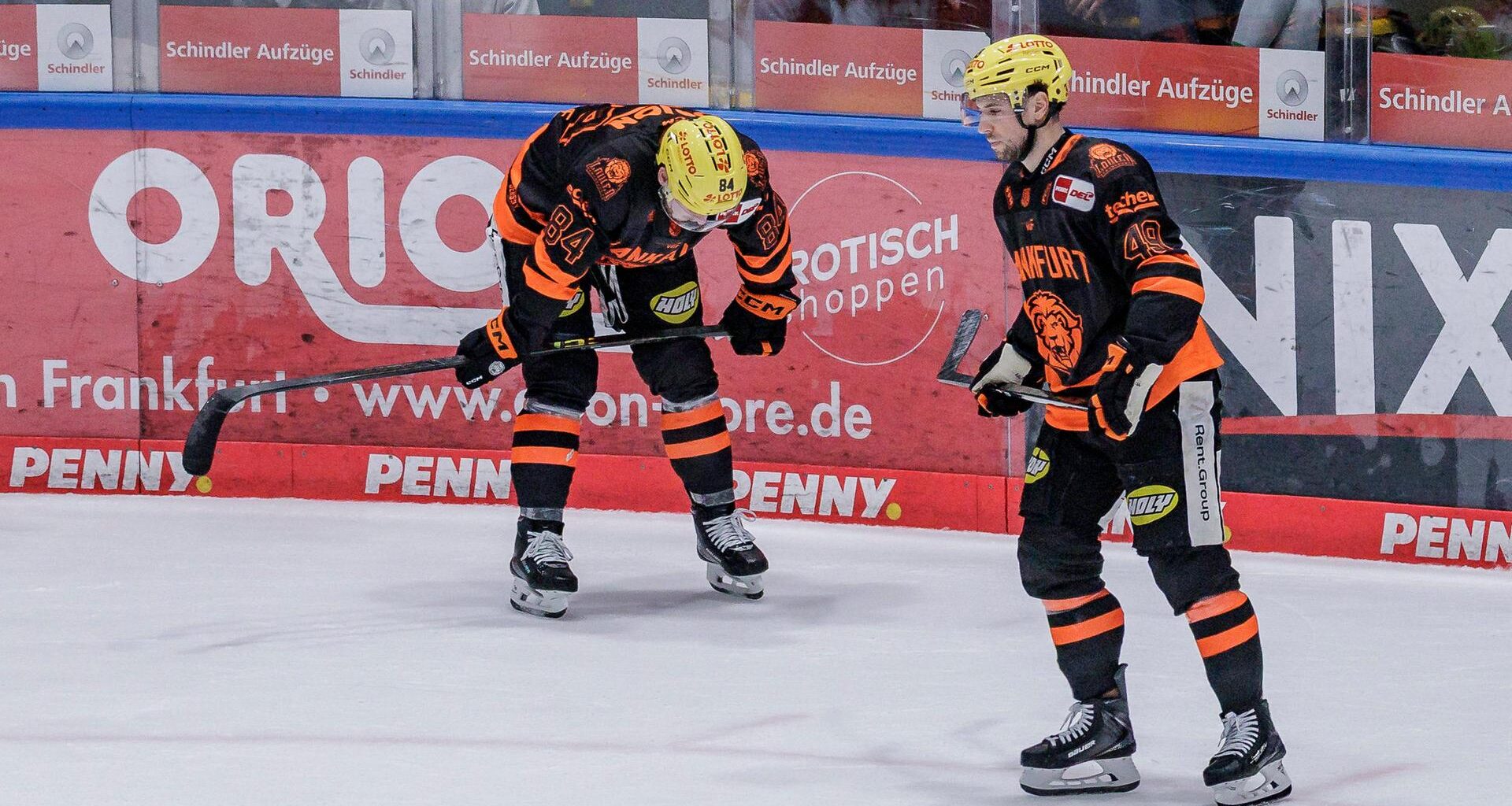 Niederlage gegen Augsburg - Negativserie der Löwen Frankfurt hält weiterhin an