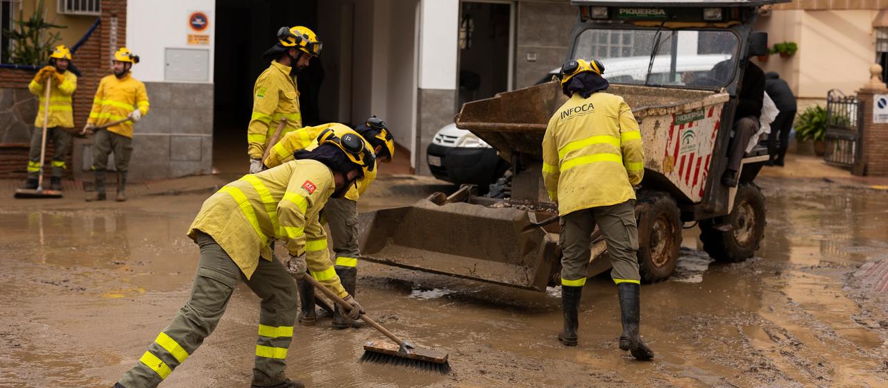 Aufräumarbeiten in Malaga | EPA Aufräumarbeiten in Malaga