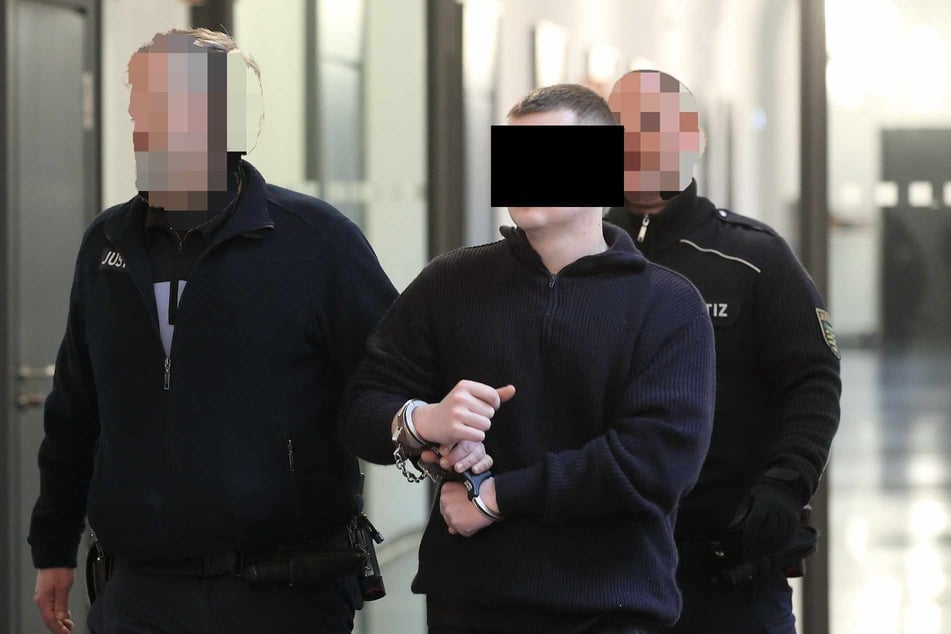 Bogdan G. (22, M.) fuhr in geklauten Autos oft der Polizei davon. Nun fährt er ein.
