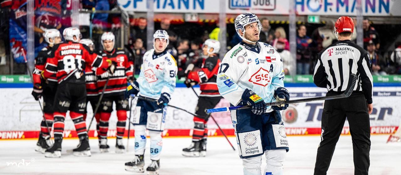 Nürnberg Ice Tigers gegen die Dresdner Eislöwen