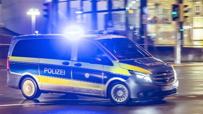 Angriff in Esslingen: Unbekannte verfolgen 16-Jährigen auf Nachhauseweg und schlagen auf ihn ein