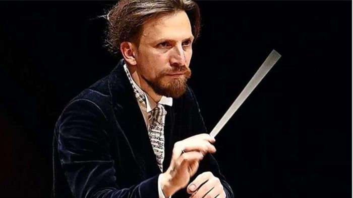Doppelhaushalt 2026/2027: Star-Dirigent Cornelius Meister: Protestiert gegen Kultur-Kürzung in Stuttgart!