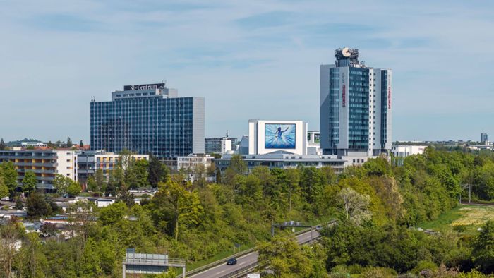 Miet-Apartment im SI-Centrum: Brand im 11. Stock ruft Feuerwehr auf den Plan – eine Person verletzt