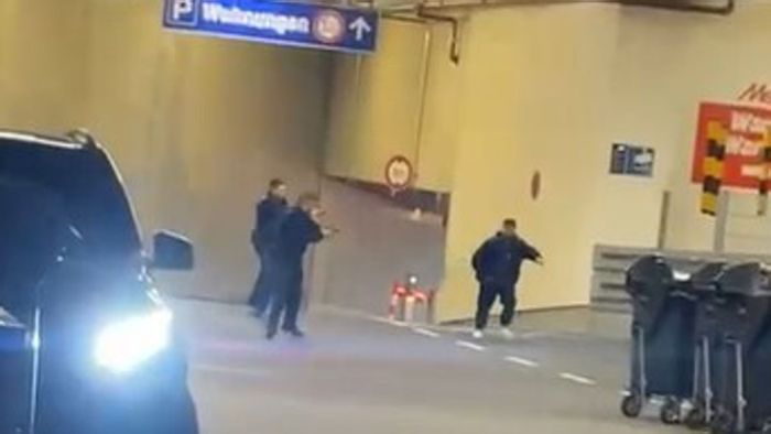 Einkaufszentrum in Stuttgart: Mann mit großem Messer löst Polizeieinsatz im Milaneo aus – Beamte zücken Waffen