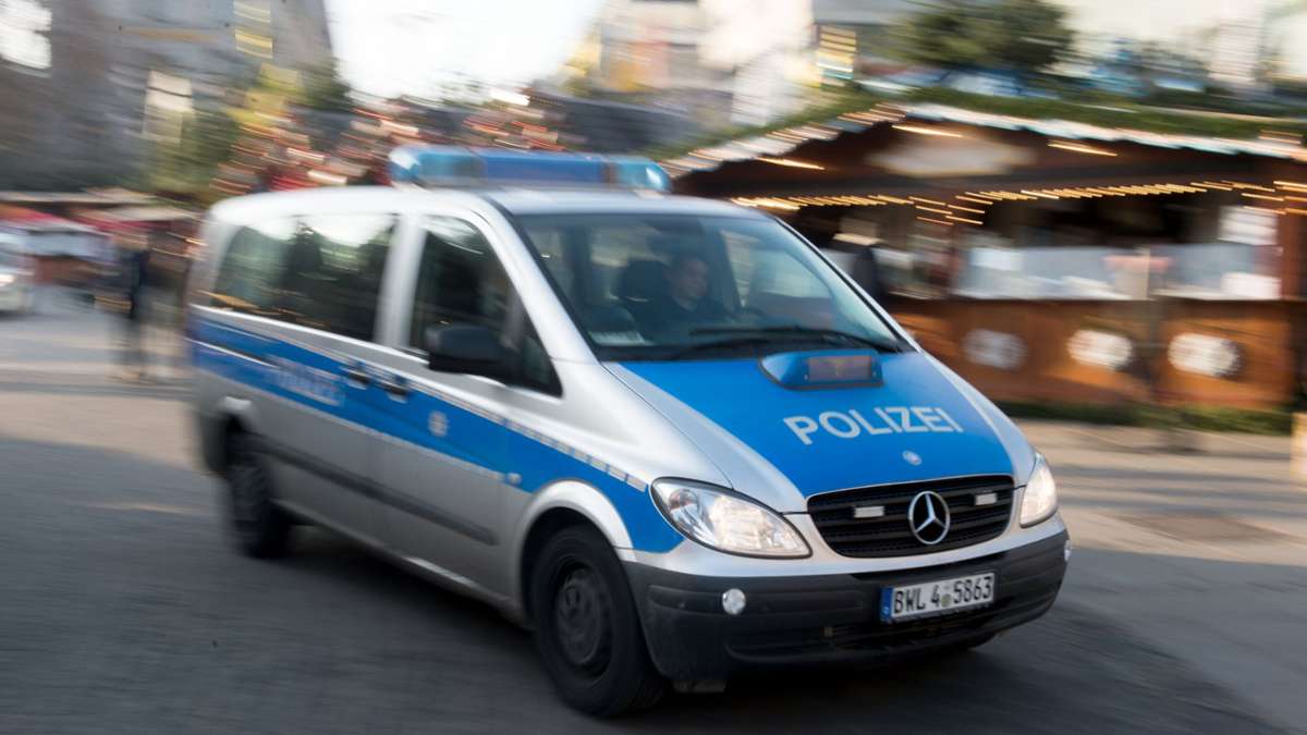 Zeugen in Stuttgart gesucht: Unbekannter soll 15-Jährige auf Weihnachtsmarkt sexuell belästigt haben