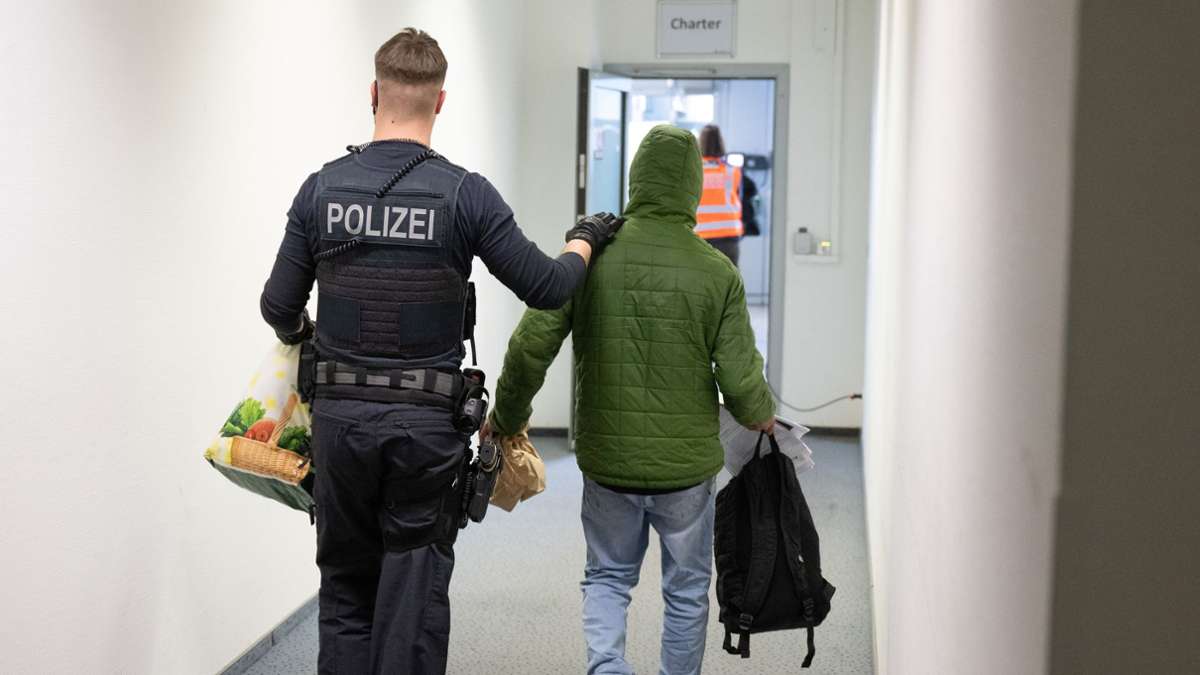 Europa: EU-Staaten einig: Strengere Regeln bei Abschiebungen geplant - Politik