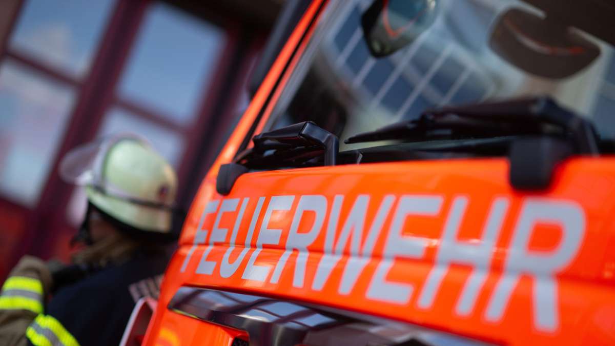 Brand in Leinfelden: Feuer breitet sich von Balkonmöbeln auf Fassade aus - Kreis