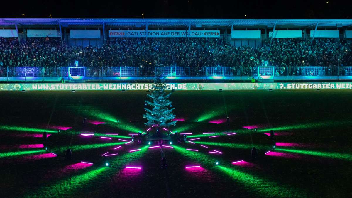 Weihnachtliche Waldau: 8000 Menschen singen im Gazi-Stadion in Stuttgart