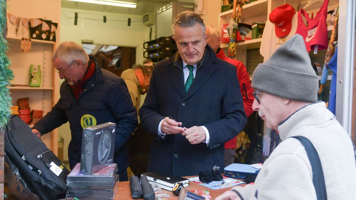 Weihnachtsmarkt in Stuttgart: Das passiert mit den Spenden für Weihnachtsmann und Co.