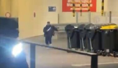 Großeinsatz in Stuttgart: Zeuge filmt Mann mit großem Messer beim Milaneo – das ist auf dem Video zu sehen