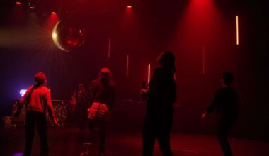 Rakete in Stuttgart: Bar kämpft mit Nachmittagstee gegen das Aus - Startseite