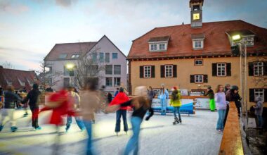 Auf dem Rathausplatz: Wer traut sich aufs Eis? Die Eisbahn in Gerlingen zieht fast jeden an