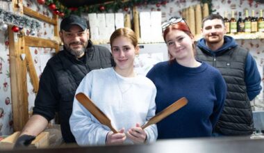 Stuttgarter Weihnachtsmarkt: Türkisches Streetfood als Verkaufshit – Rechte Hetze prallt an Oktay Cicek ab - KRZ Plus