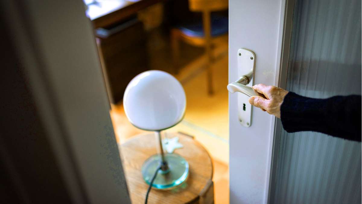 Wenn ein Mensch fehlt: Zum ersten Mal allein über die Festtage – „Ich spüre die Leere der Wohnung“ - Stuttgart