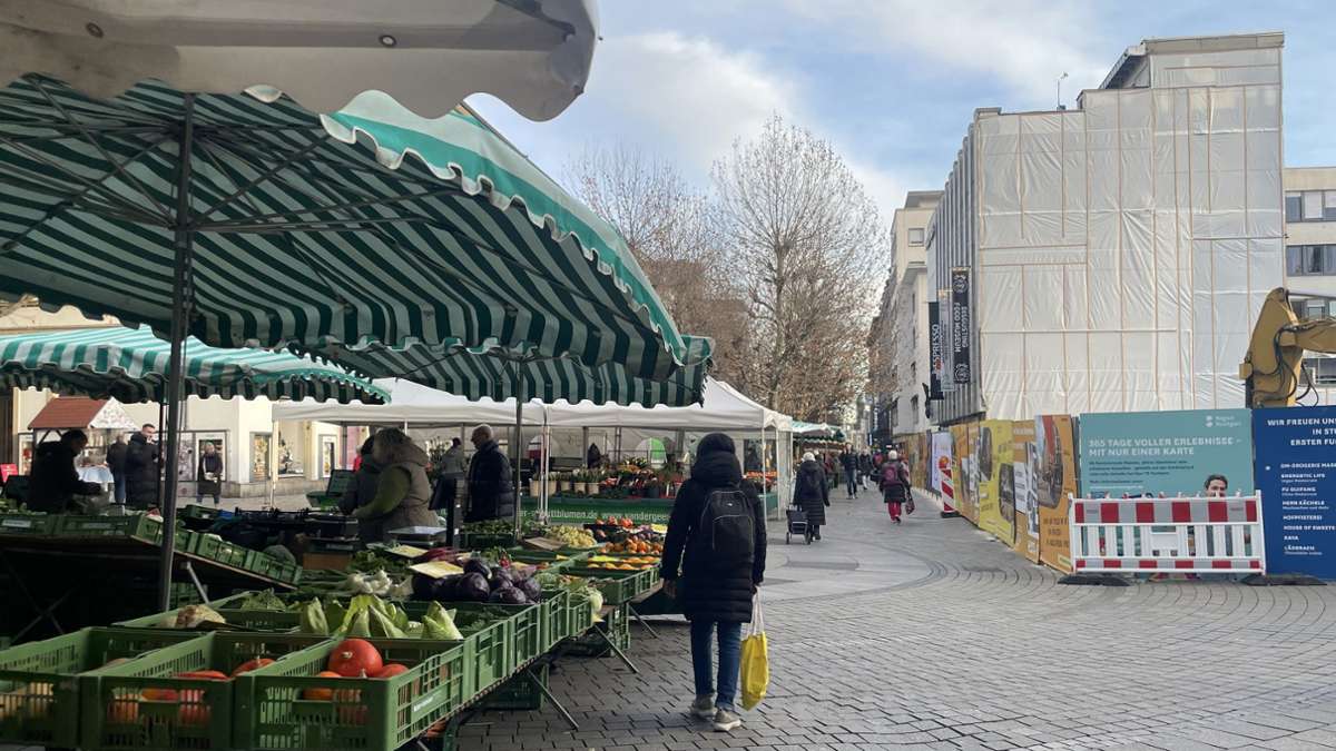 Wochenmarkt in Adventszeit: Beschicker in Stuttgart kämpfen mit Umsatzeinbußen – Kritik an Standvergabe