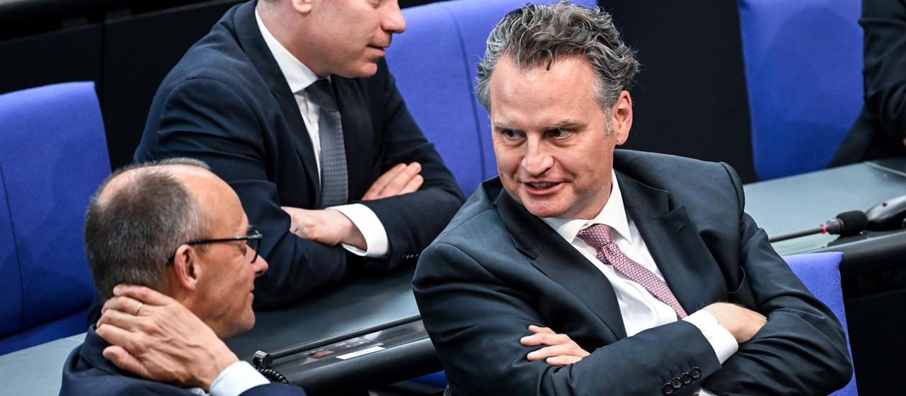 Friedrich Merz, Volker Ullrich und Günter Krings | dpa Friedrich Merz, Volker Ullrich und Günter Krings