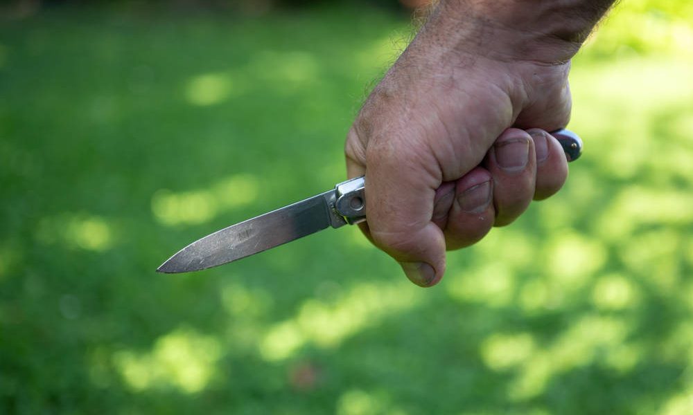 Kiel: Chef soll Mitarbeiter mit Messer bedroht haben – Anklage!