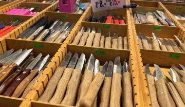 Messerverkauf auf Wiesbadener Sternschnuppenmarkt: Regeln sind sinnvoll