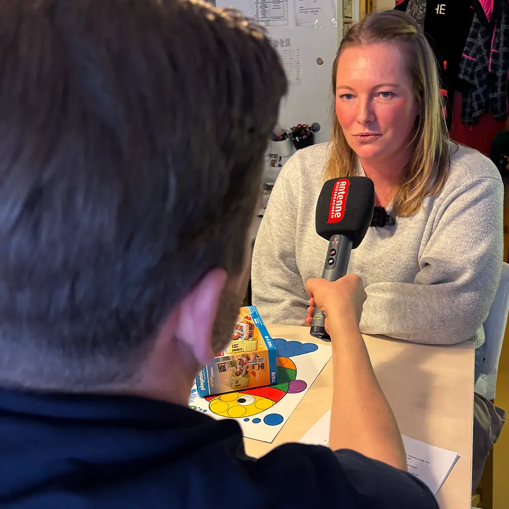 Michaela_Elina_3.png Michaela_Elina_3.png